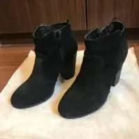 在飛比找蝦皮購物優惠-H&M real suede Ankle boots 黑色麂