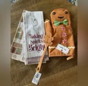 Target Gingerbread Christmas Potholder Oven Mitt Spatula Kitchen Towels