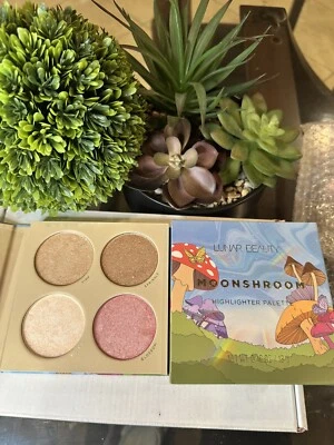 Lunar Beauty Moonshroom Highlighter Palette 0.46 oz