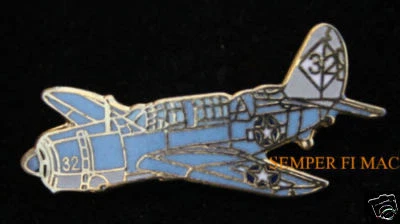 SB2C HELLDIVER DIVE BOMBER LAPEL HAT PIN UP CURTISS US NAVY MARINES TIE TAC*