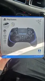 Razer Wolverine V2 Pro Controller - Black (RZ0604710100R3A1)