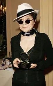 John Lennons widow Yoko Ono poses with a posthumous Q Special Awar- Old Photo