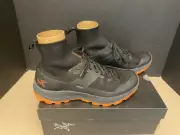 New! Arc'teryx Vertex U Bright Phenom / Black Athletic Shoes. M’S 7.5. W’S 8.5.