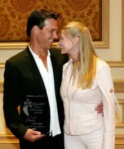 Actor Patrick Swayze and his wife actress Lisa Niemi appear backst - Old Photo 4