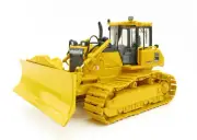 First Gear 50-3246 Komatsu D65PX-17 Dozer with Hitch Scale 1:50