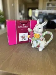 Royal Albert Doulton Old Country Roses Porcelain Bunny Rabbit Figurine Teapot