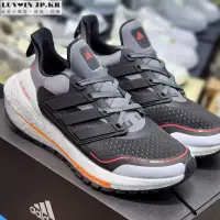 在飛比找蝦皮購物優惠-【日韓連線】Adidas UltraBoost 21 黑白爆