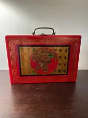 Chinese Mahjong Set w/Exquisite Wooden Suitcase w/144 Mahjong Pieces & Two Dice