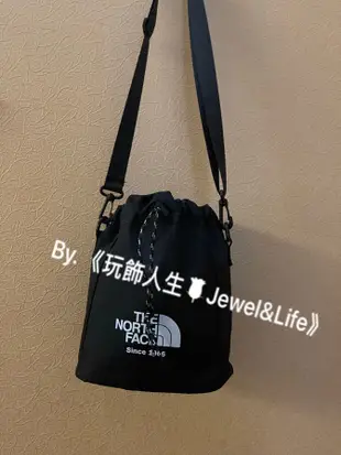 品牌VIP經典贈品系列💯THE NORTH FACE 1966 黑色 帆布材質 手提 斜背 兩用 抽繩 水桶包