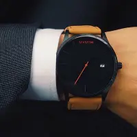 在飛比找Yahoo!奇摩拍賣優惠-【MVMT】美國時尚手錶現貨，黑框棕色錶帶45mm經典款，不