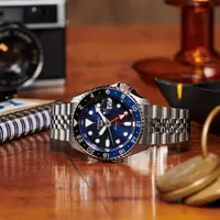 在飛比找PChome24h購物優惠-SEIKO 精工 5 Sports GMT潮流水鬼運動機械錶