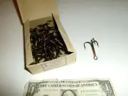 36 Vintage Mustad 3551 Bronze Treble Hook Size 4/0 Lure Fishing - NOS (box #1)