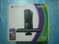 在飛比找Yahoo!奇摩拍賣優惠-【~嘟嘟電玩屋~】XBOX 360　KINECT　４G 薄型