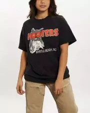 Vintage 90s Hooters Tee S