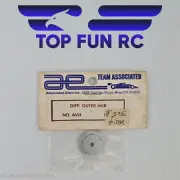 Team Associated 6624 RC10 6 Gear Transmission Diff Outer Hub (P5)