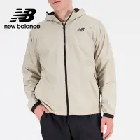 在飛比找Yahoo奇摩購物中心優惠-[New Balance]防風防潑水連帽風衣外套_男性-杏色