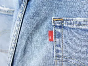 美國品牌 LEVI'S 513 小R標 淺藍仿舊刷紋 小直筒 彈性牛仔褲 30腰