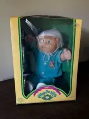 Cabbage Patch Kids Doll 1985 With Box & Adoption Certificate - Leonard Edmund