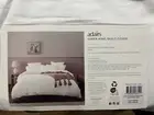 Adairs Anastasia White Tufted Super King Quilt Cover (Brand new)