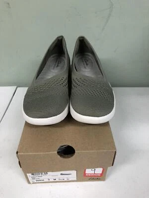 Clarks Women's Adella Moon Cloudsteppers Loafer 66958-261 Olive Knit Size 9M