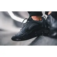 在飛比找蝦皮購物優惠-正版 Nike Air Max 720 黑 全氣墊 黑武士 