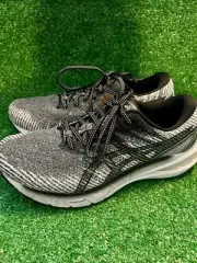 New! Womens ASICS GT-2000 10 Black/Grey/White Running Shoes. Size 10 Clean!