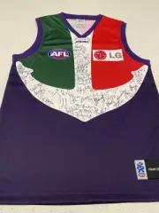 2007 Fremantle Dockers Signed Guernsey