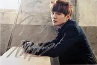 在飛比找Yahoo!奇摩拍賣優惠-BTS防彈少年團閔玧其 SUGA 親筆簽名照片6寸宣傳照 2