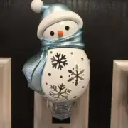 NEW** 2021 Bath and Body Works light up Snowman with Snowflakes wall plug in
