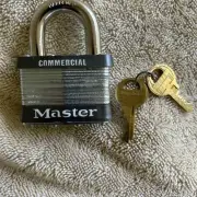 Master Lock 5KA 1” Shackle Commercial Grade Padlock With 2 Keys. New In Box