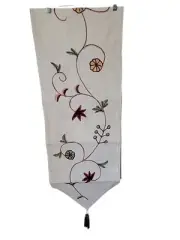 Crewel Embroidered Table Runner Floral Canvas With Green Tassels 16x 94 New