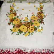Vintage NOS yellow floral bath towel 23x40