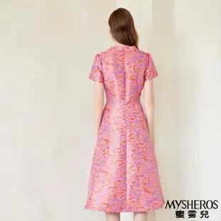 【MYSHEROS 蜜雪兒】連身洋裝 前短後常設計 收腰顯瘦 短袖印花場合洋裝(桃)