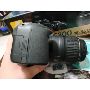 尚有存貨-nikon d5300 單眼相機搭18-55mm鏡頭，尼康