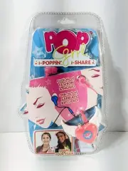 Pop Grrl i-Poppin i-Share Ear Buds plus Heart Charm w/Extra 3.5mm Jack/ 9z