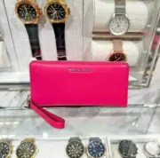 Michael Kors Jet Set Travel Large Leather Continental Card Wallet in Dragonfruit