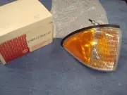 1987 88 89 90 91 92 93 FORD MUSTANG CORNER TURN SIGNAL LIGHT BODY FOX BODY 5.0