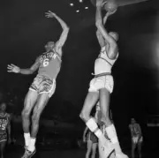 Philadelphia Warriors Wilt Chamberlain In Action 1960 Old Basketball Photo 1