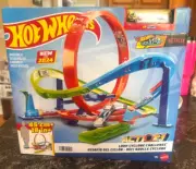 Mattel - Hot Wheels Loop Cyclone Challenge Toy Car