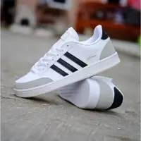 在飛比找蝦皮購物優惠-愛迪達 Adidas Grand Court SE 白色黑色