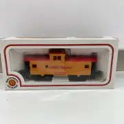 Bachmann HO Scale Model Train Car Union Pacific UP 25743 Caboose Yellow Red 5"