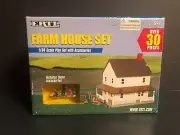 1/64 ERTL Farm house Set