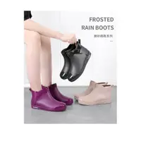 在飛比找蝦皮購物優惠-新款女士水鞋上海時尚雨鞋女士成人防水防滑短筒外穿磨砂雨靴 Z