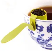 Jonas of Sweden Clip-On Loose Tea Strainer / Steeper / Infuser - Green
