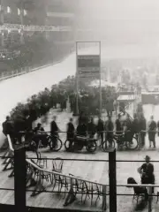 *Postcard-"Crowds Awaits Patiently at The Races" -Early 1900's- (#8)