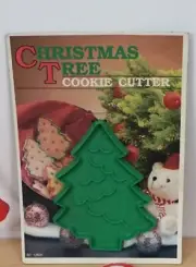 New Vintage Christmas Tree Cookie Cutter Holiday 4" x 3"