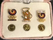 1988 Seoul Summer Olympics Pin Set Mascot Rings Logo original box Eden Arts