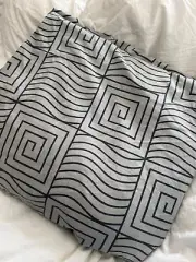 Atelier Martex Percale Vintage Gray Robert Stern King Geometric Black White Red