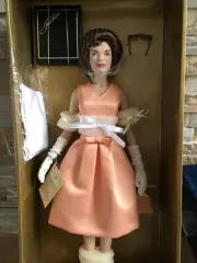 Franklin Mint JACKIE KENNEDY 15" Vinyl DOLL in Peach Dress, Jewelry + Stand NRFB