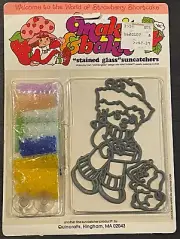 Makit Bakit #53556 Strawberry Shortcake Pupcake Stained Glass Suncatcher 1982